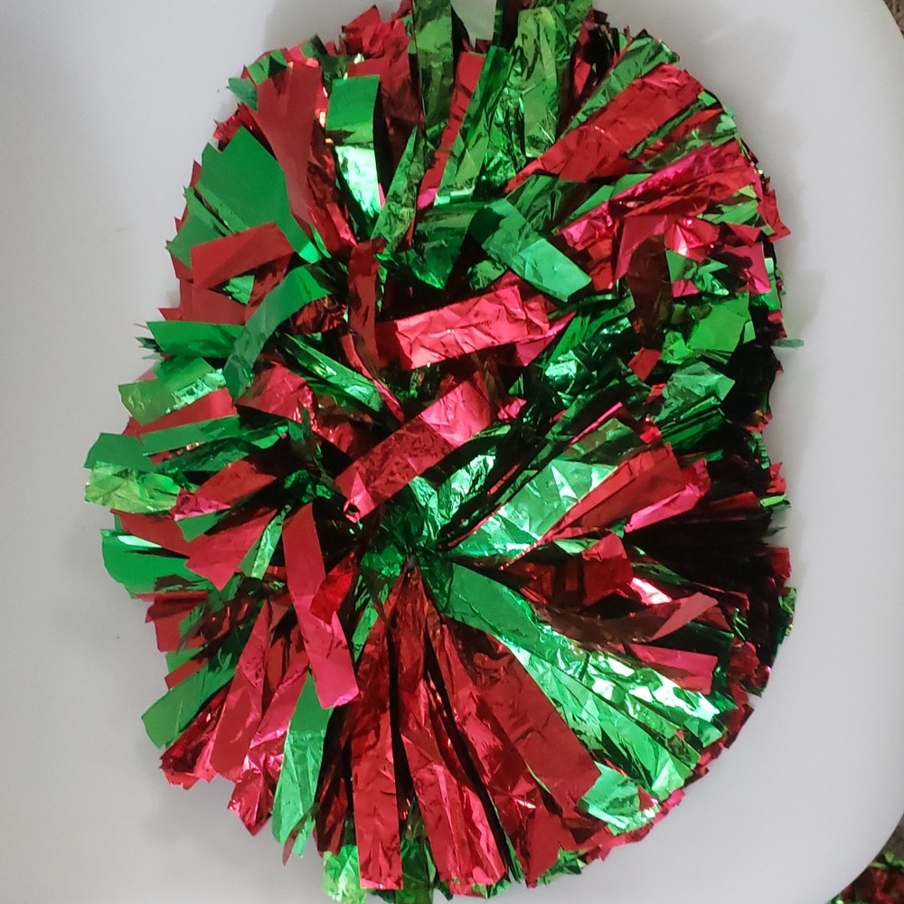 Cheer poms
